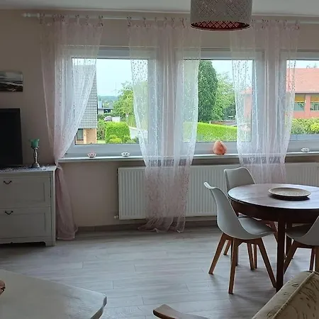 아파트 Gaestewohnung Im Familienhaus